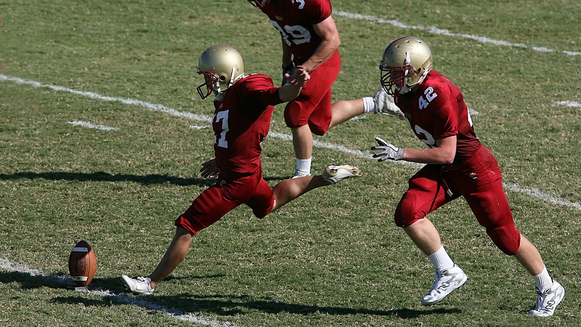 开云体育下载-奥预赛中国足球战平 技术调整初见成效，中国足球即评